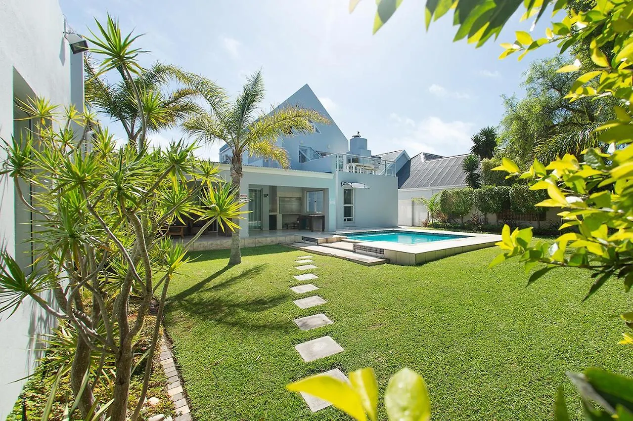 *** Bed & Breakfast Millard Crescent Guest House Port Elizabeth South Africa