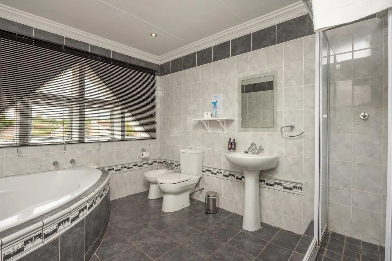 Millard Crescent Guest House Port Elizabeth