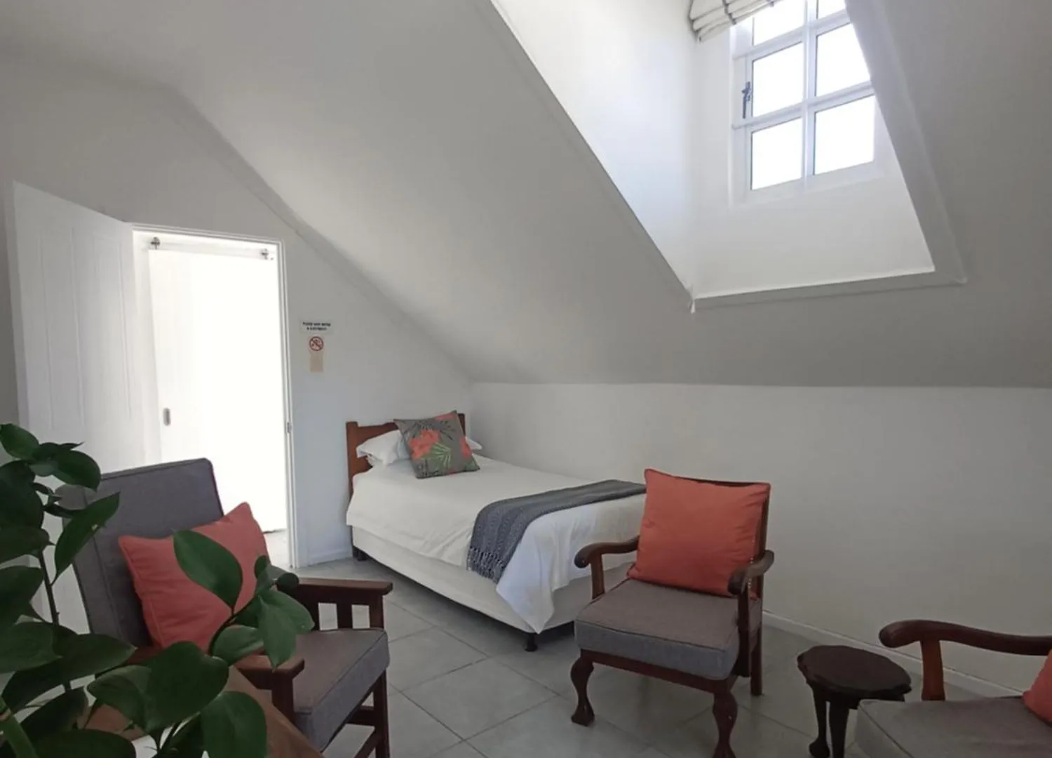 *** Bed & Breakfast Millard Crescent Guest House Port Elizabeth South Africa