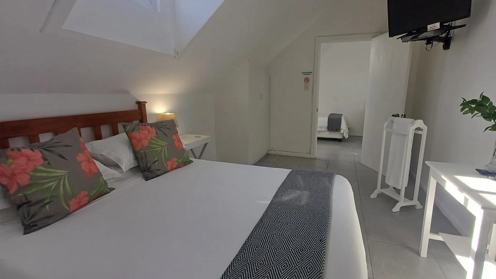 Millard Crescent Guest House Port Elizabeth South Africa